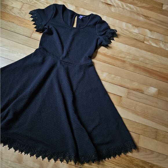 Alya Black Dress - Picture 4 of 10